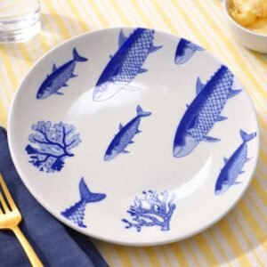 plato con peces azules