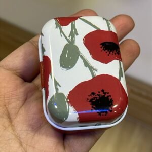 Envase pequeño rojo