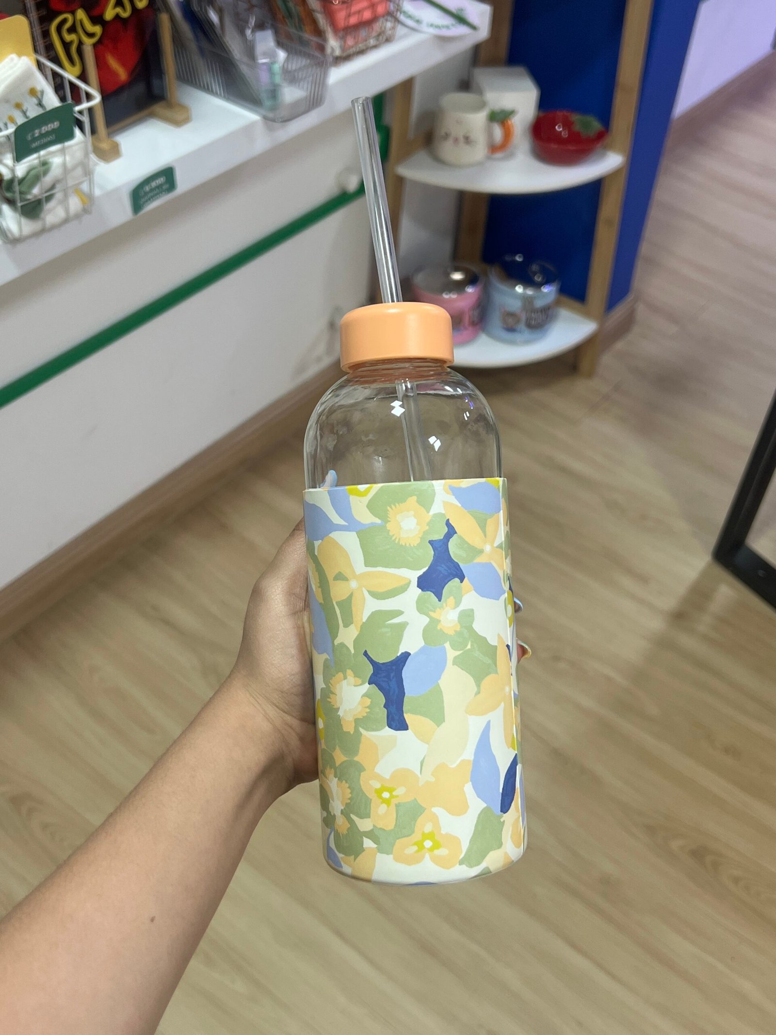 th000119 0.jpg th000119 0.jpg