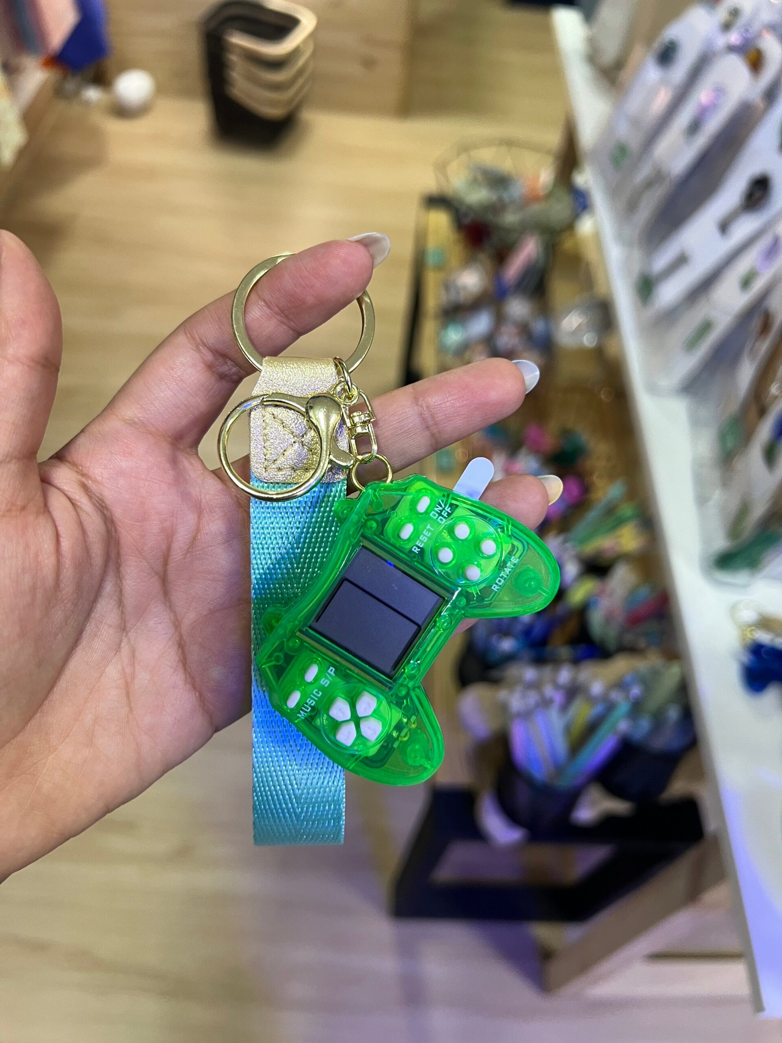 llh00108 0.jpg llh00108 0.jpg