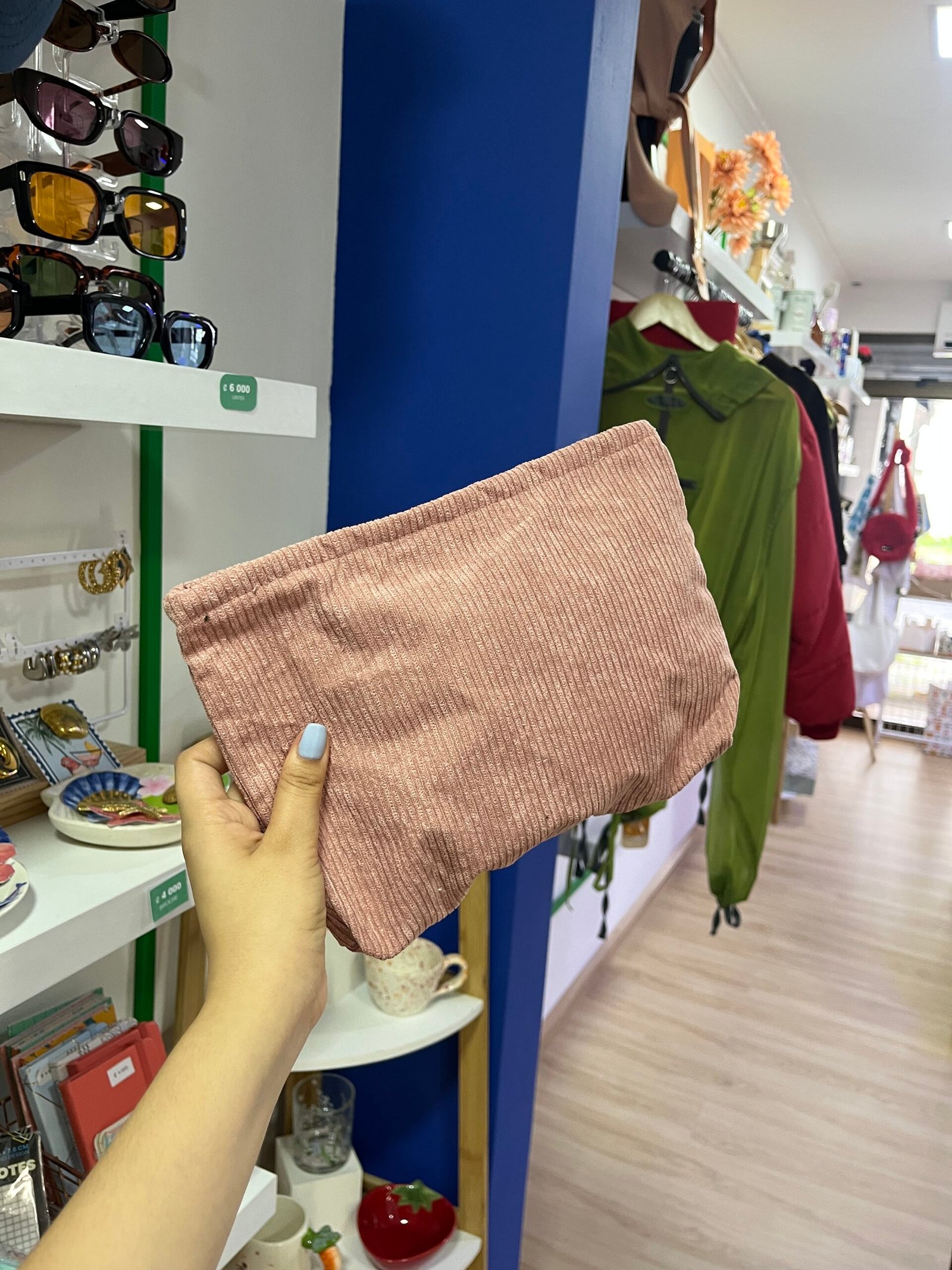 cmh00036 0.jpg cmh00036 0.jpg