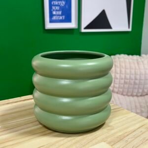 Maceta con ondas verde