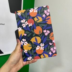 Libreta azul con limones