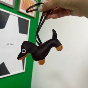 Perro salchicha marron