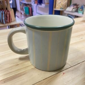 Taza lineas celestes con verde