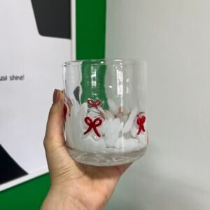 Vaso relieve lazos rojos
