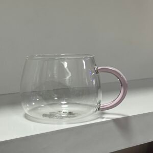 Taza vidrio con asa rosada