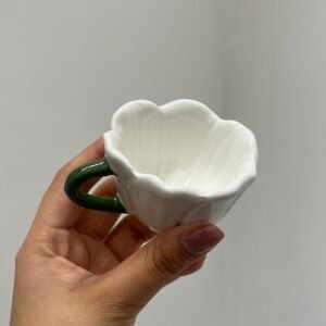 Taza pequeña/expresso de flor blanca