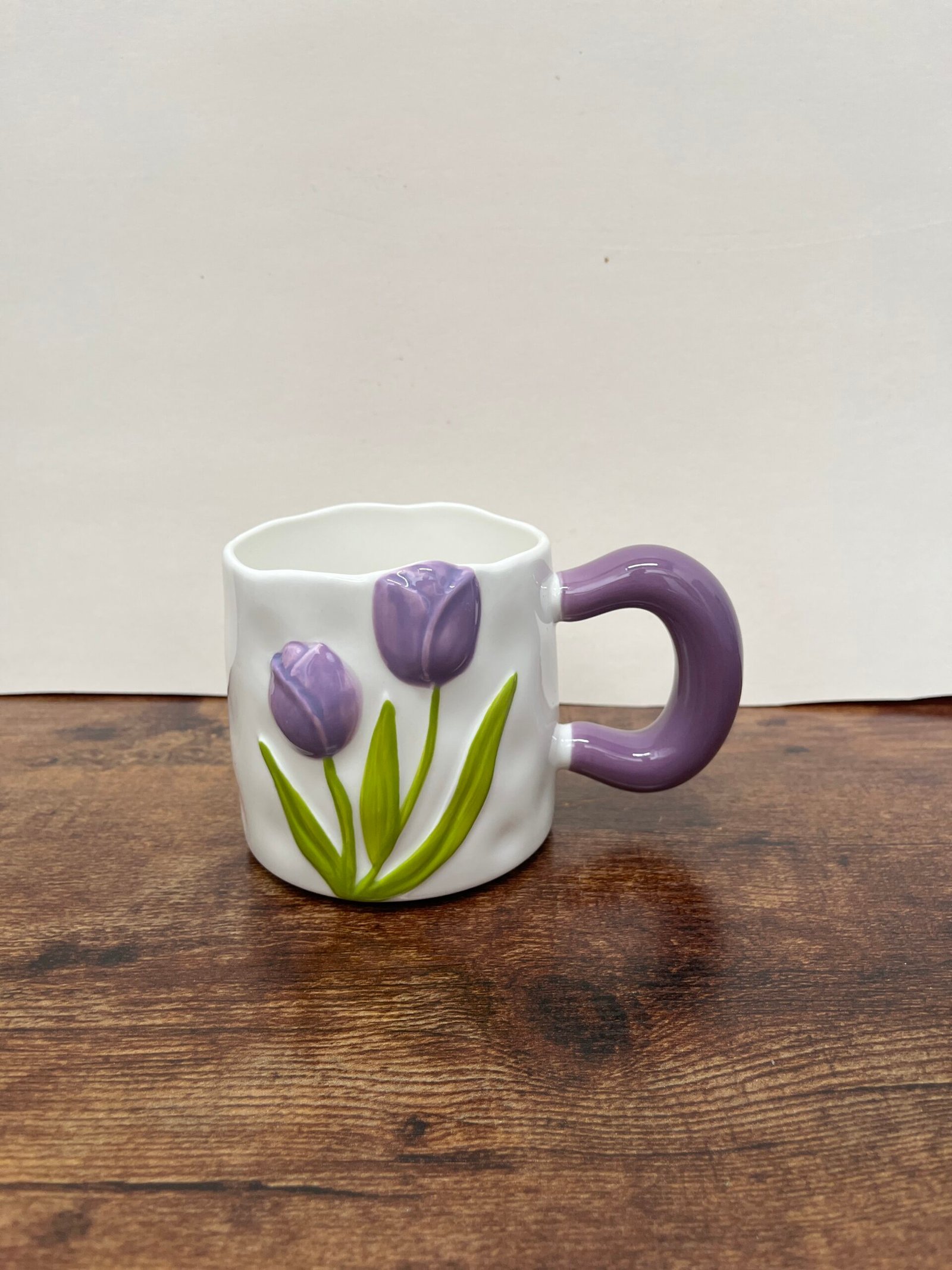 Taza con tulipan lila Taza con tulipan lila